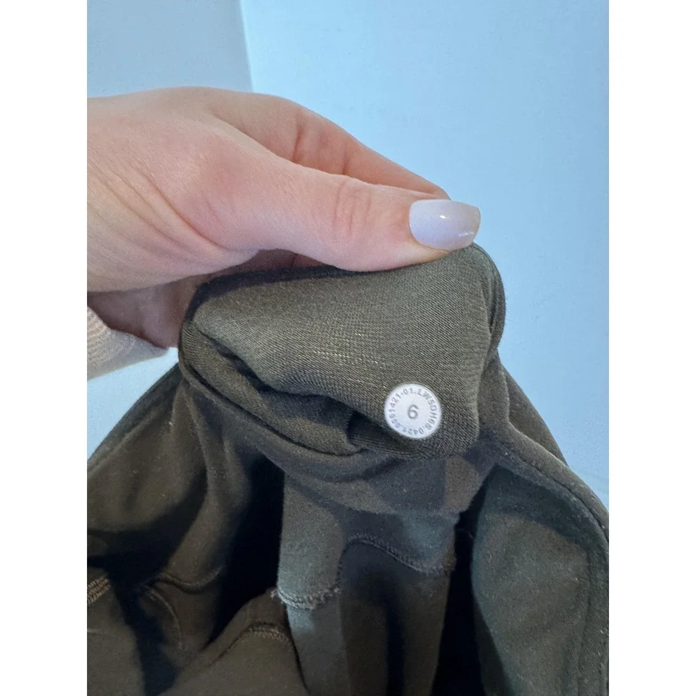 Lululemon Jogger Pants Womens 6 Green Lightweight Woven High Rise Pockets - Picture 9 of 9